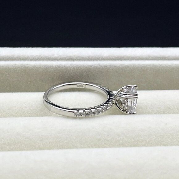 .925 Sterling Silver with Round Cut White Diamond Cubic Zirconia Ring Size 9 - Picture 6 of 12